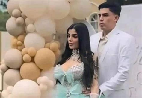 Karely Ruiz comparte foto de su vientre después de dar a conocer su ...