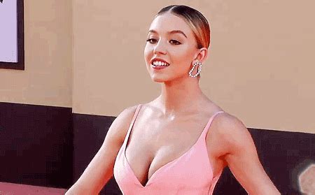 Image tagged with sydney sweeney – @sydneysweeneygifs on Tumblr