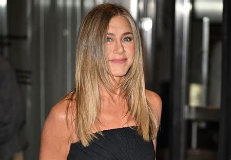 Jennifer Aniston Just Debuted the 2025 Version of ‘The Rachel’ | Glamour