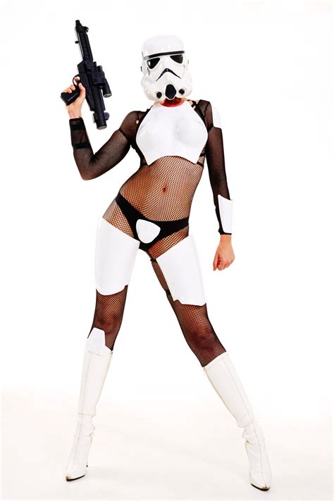 ‘The Empire Strips Back: A Star Wars Burlesque Parody’ invades Southern