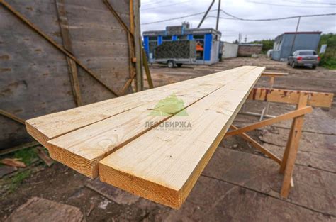 Доска обрезная 100x25x6000 из сосны естественной влажности сорт АВ в ...
