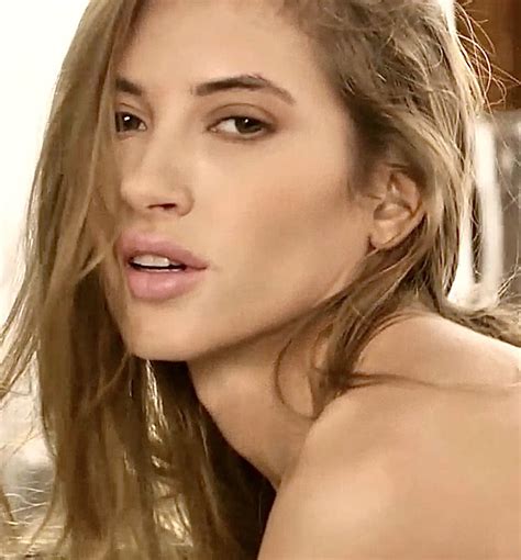 Pin by Stevie on Taya Vais