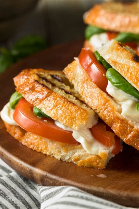 panini sandwiches mit tomaten und mozzarella recipe recipes dinner