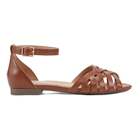 women easy spirit sandals 2