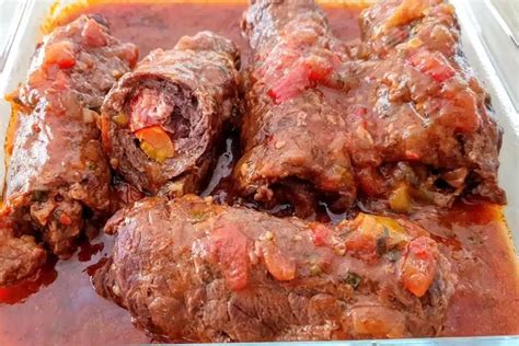 Bife A Role Panela De Pressão - Bife à rolê na panela de pressão muito suculento e com um molho maravilhoso