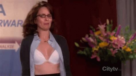 Everybody Dance Now - 30 Rock GIF - 30Rock TinaFey LizLemon - Discover ...