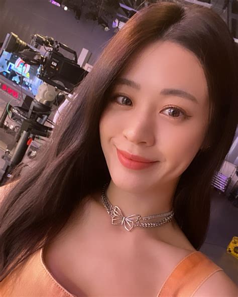 1999台灣 查生活百科 opendata : 台灣美女>>超偶冠軍 歌手 張語噥Sammy