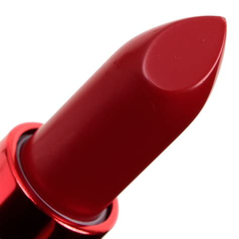 MAC Russian Red Lipstick Review & Swatches