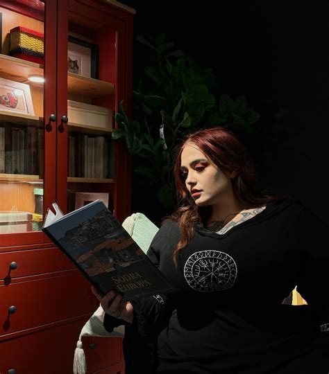 Lilith Fury | Ngl, the best part of the night was when a lesbian told