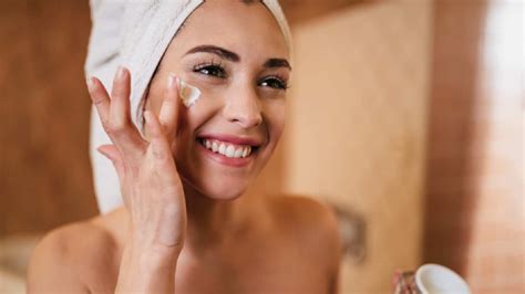 choose   moisturiser   skin  beginners guide