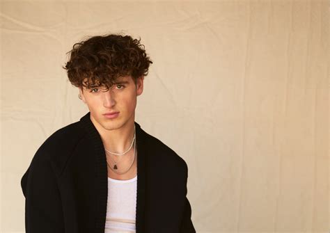 Benson Boone: “If My Younger Self Could See Me Now, They Wouldn’t ...