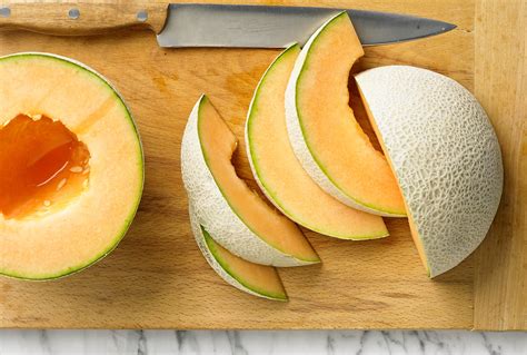 how to cut a cantaloupe 5