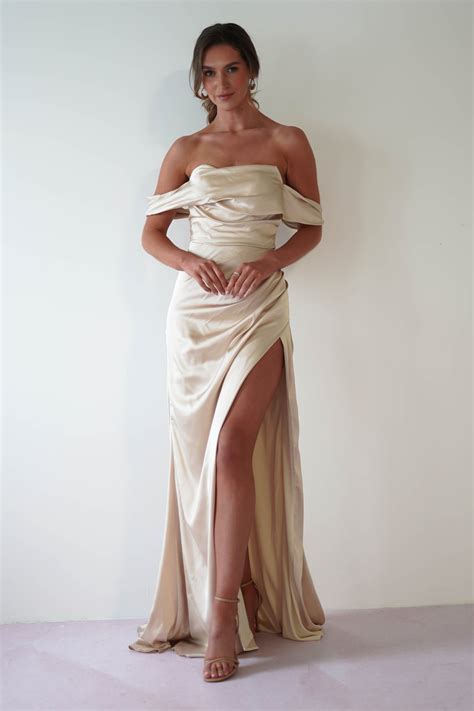Elegant Champagne Dresses