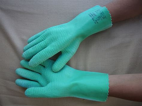 Gloves, protection - Standard products catalogue IFRC ICRC