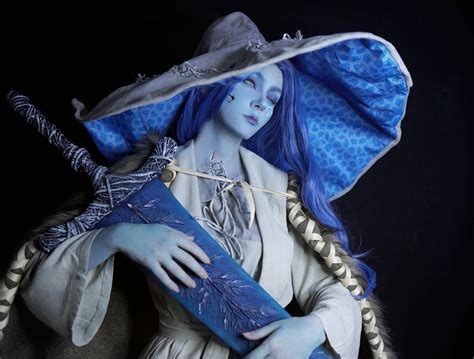 ashisbees - Cosplayer | CosplayCodex