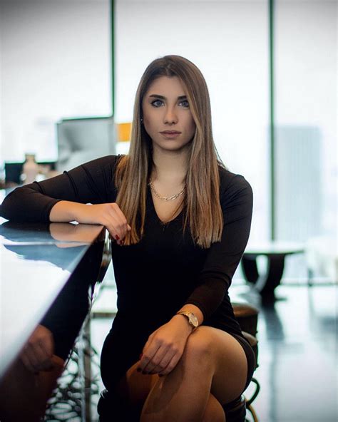 Türkiye'nin konuştuğu hakem Elif Karaarslan yapay zekayla üretilen