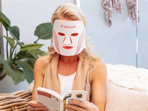 Red Light Therapy for Acne: A Fun & Informative Guide