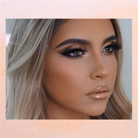Winged Eyeliner Styles