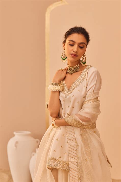 Shop Faaiza - Daisy Ivory | Sheetal Batra - Exquisite Ethnic Wear Online