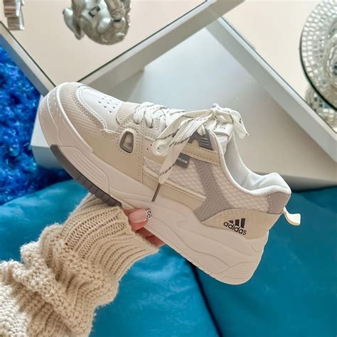 Pin by pan >:c on Zapatillas👟 in 2025 | Trendy shoes sneakers, Fashion