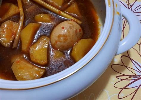 Resep Semur telur kentang oleh Reny Anne Puspitasari - Cookpad