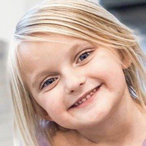 Parker Yeager (YouTube Star) - Age, Birthday, Bio, Facts, Family, Net