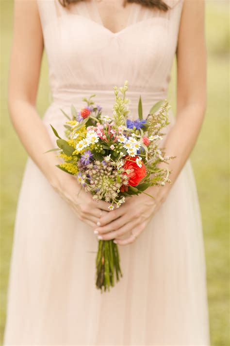 wedding bouquets with wildflowers 8