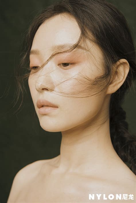 China Entertainment News: Ni Ni poses for photo shoot