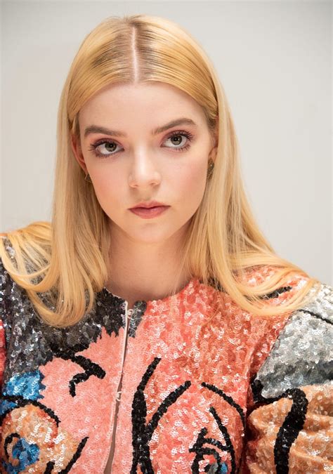 Let’s jerk off to Anya Taylor-Joy | Scrolller