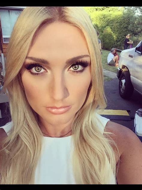 Brooke Hogan Shares 2016 Throwback Pics of Herself in Bra Top and Belly