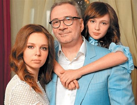 Константин Меладзе в одном и том же пиджаке - фото