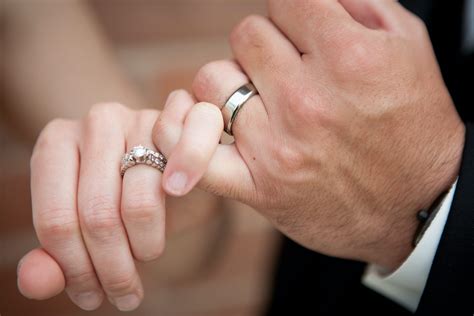 Ways to Wear Wedding Ring Sets | Tungsten Rings