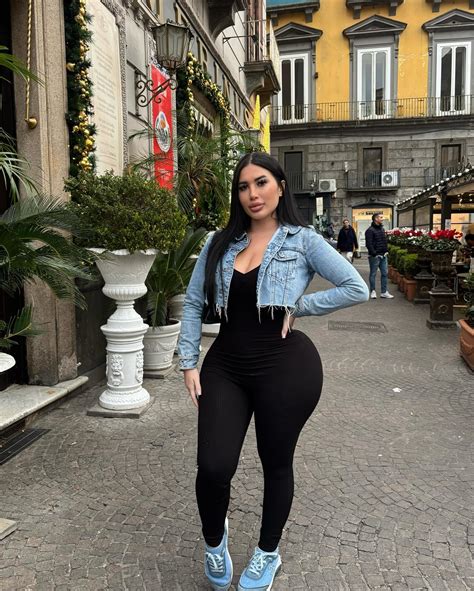 Nori Rose ️ | When In Rome 🍷@FashionNova @FashionNovaCurve 🔎 Trista