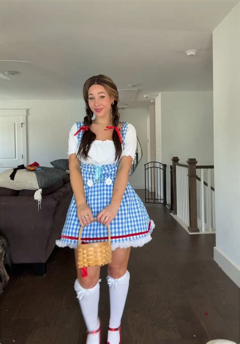 ash :) (@ashleyylreyy) - Urlebird