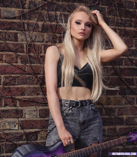 Sophie Lloyd Wiki, Age, Height, Weight, Instagram, TikTok, Twitter