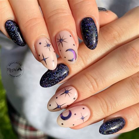 nails  stars  designs  capture  beauty   sky nail