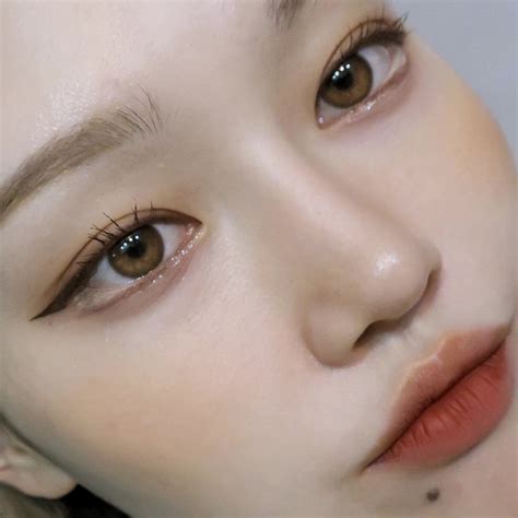 easy korean eye makeup  lindsay mullen blog