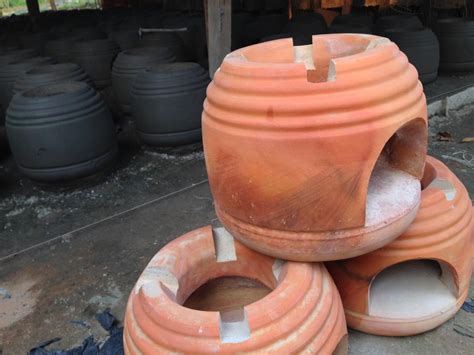 contoh kerajinan  tanah liat beserta  membuatnya