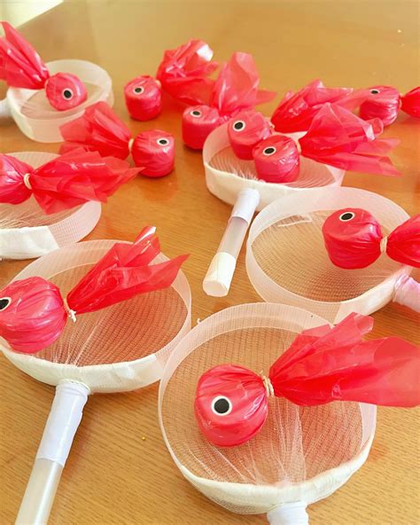 ちー | どうぞのいす 小道具作り 『パン』『どんぐり』『栗』 です。 【パンの材料】 •封筒 •プチプチ •絵の具 •色画用紙（クリーム色 ...