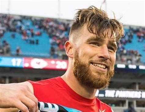 ᐅ Travis Kelce Hairstyle Guide: NFL Tight End Haircut