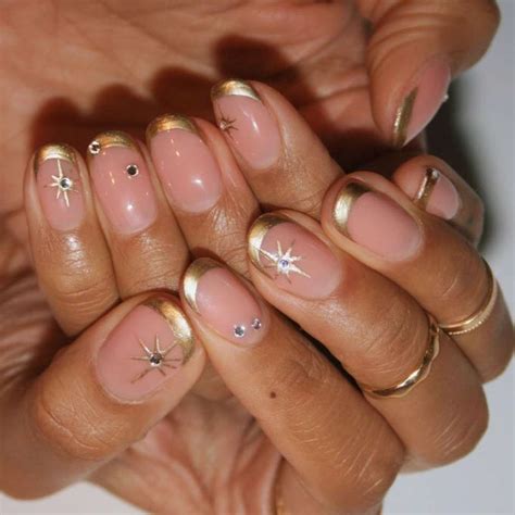 christmas nail art on short nails 3
