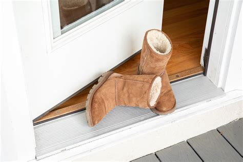 How To Clean Uggs With Vinegar