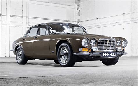 Jaguar XJ6 Wallpapers - Wallpaper Cave