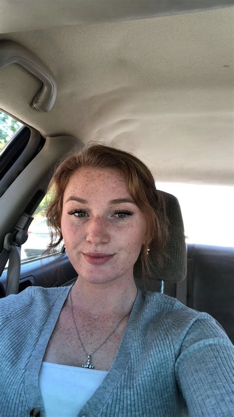 Rate my face 🥰💕 | Scrolller