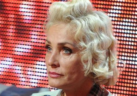 Латвийские СМИ: Лайма Вайкуле решила пригласить на свой фестиваль ...