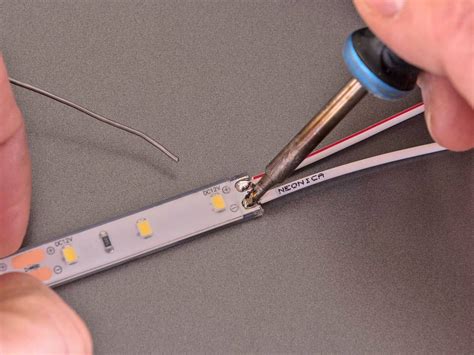 how to connect 2 led strips