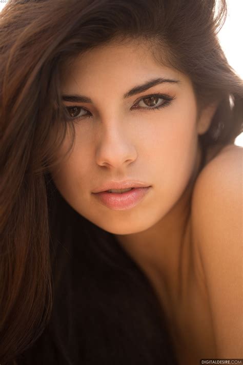 Ava Taylor Pictures (49 Images)