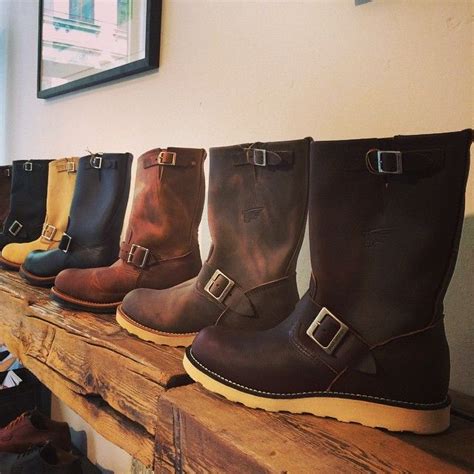 Yes , we sell Engineer boots ! We have permanently 8 styles on stock ...