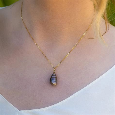 11-12mm Tahitian Keshi Pearl Pendant in Gold – Marina Korneev