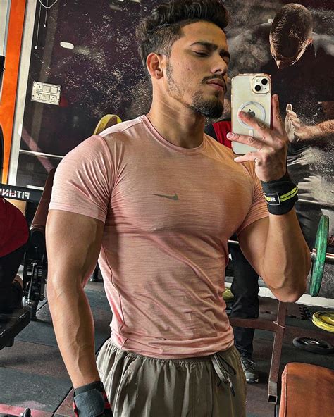 liftwith_love (@thelovenishkarothe) • Instagram photos and videos